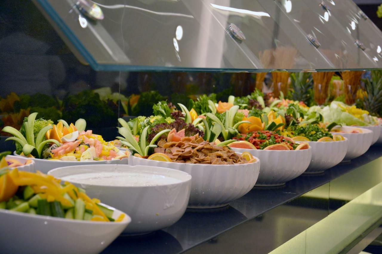 Maden Hotel Medina Exterior foto A salad bar
